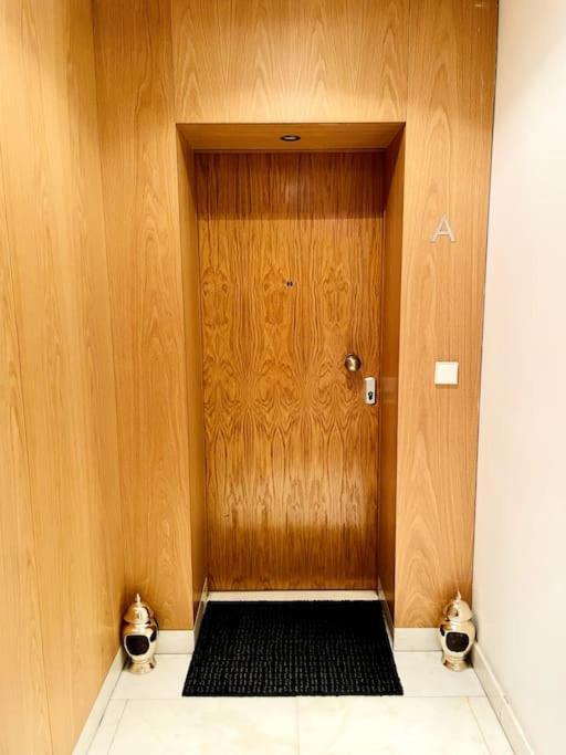 Airport Expo Apartment Lisbon Luaran gambar
