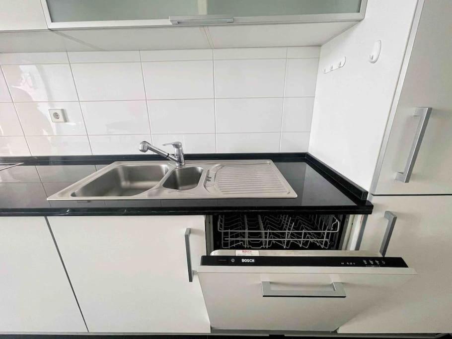 Airport Expo Apartment Lisbon Luaran gambar