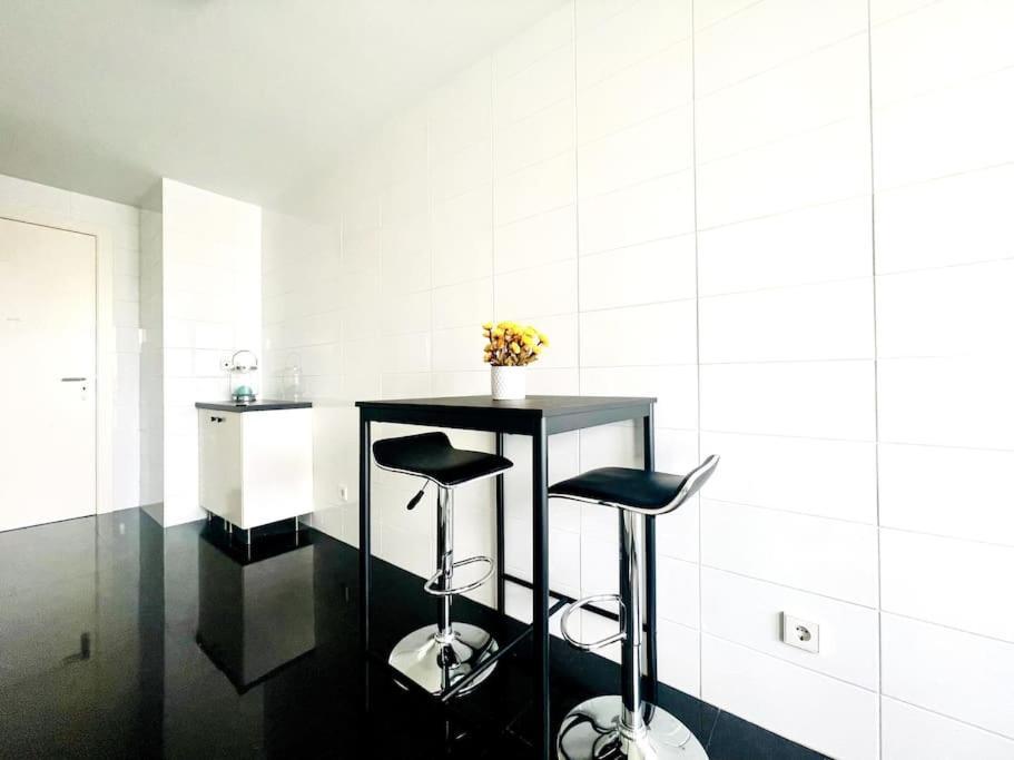 Airport Expo Apartment Lisbon Luaran gambar