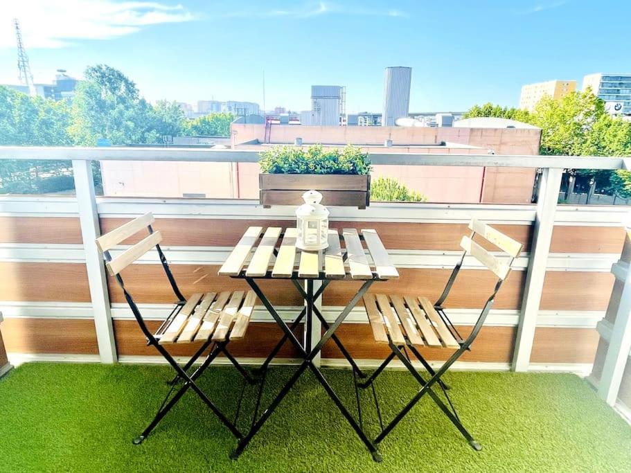 Airport Expo Apartment Lisbon Luaran gambar