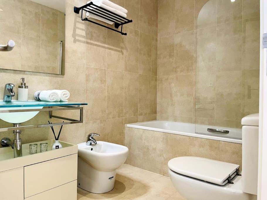 Airport Expo Apartment Lisbon Luaran gambar